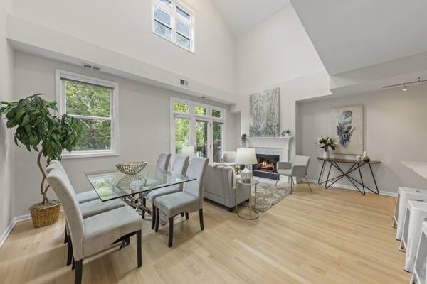 3534 N Reta AVE #3, Chicago, IL 60657