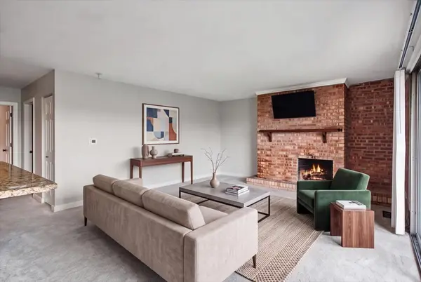 5603 Lakeside DR #3C, Lisle, IL 60532