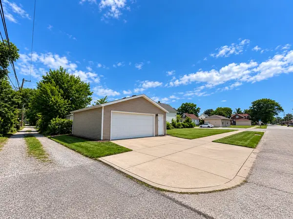 501 155th PL, Calumet City, IL 60409