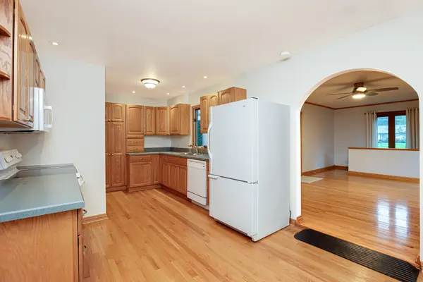 0S364 Jefferson ST, Winfield, IL 60190