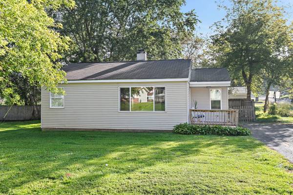 710 W Pheasant TRL, Mchenry, IL 60051