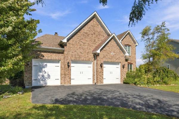 12908 Timber Wood CIR, Plainfield, IL 60585
