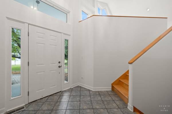 11610 Brittany CT, Spring Grove, IL 60081