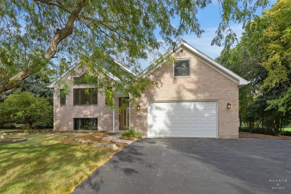 11610 Brittany CT, Spring Grove, IL 60081