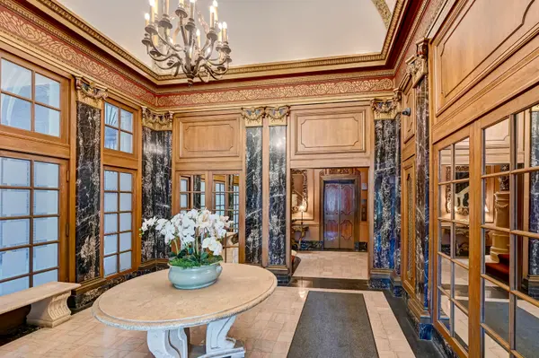 3314 N Lake Shore DR #9D, Chicago, IL 60657