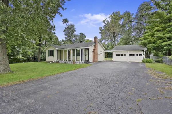 5840 S Brainard AVE, La Grange Highlands, IL 60525