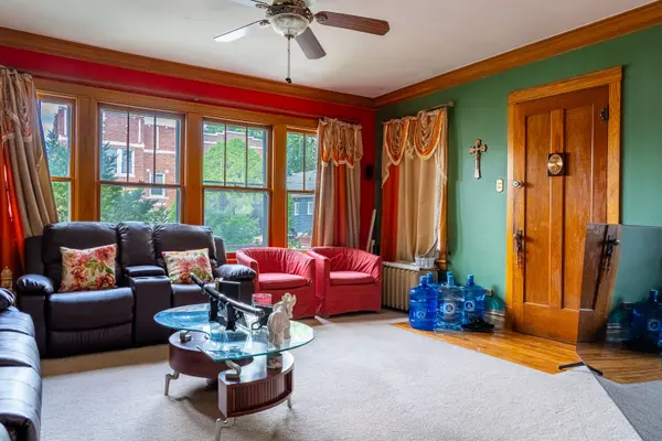 5023 W Eddy ST, Chicago, IL 60641