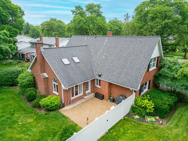 1204 Candlewood Hill RD, Northbrook, IL 60062