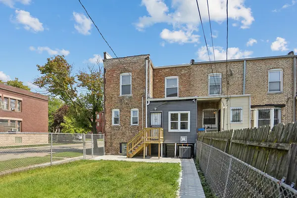 7000 S Eberhart AVE, Chicago, IL 60637