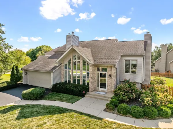 2108 Yellowstar LN, Naperville, IL 60564