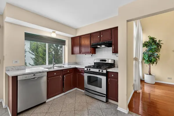 320 Starwood PASS, Lake In The Hills, IL 60156
