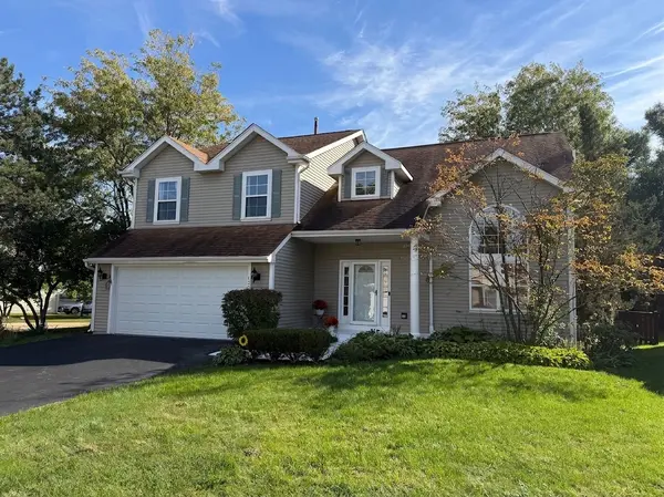 139 N Crooked Lake LN, Lindenhurst, IL 60046