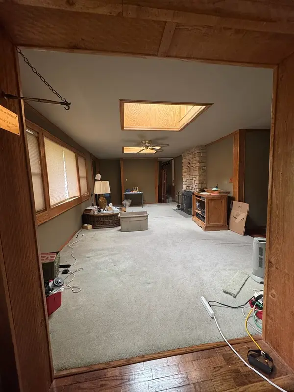 1802 Walnut CIR, Northbrook, IL 60062