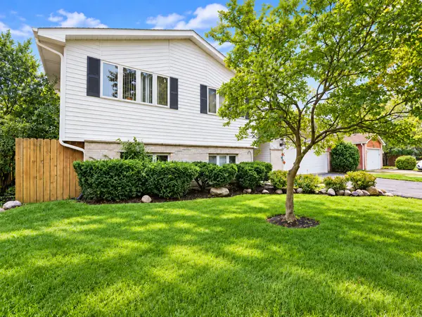 4009 Ridge RD, Zion, IL 60099