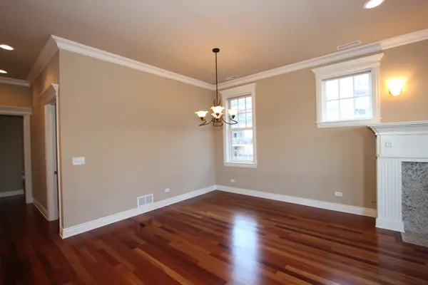 35 S Racine AVE #5NW, Chicago, IL 60607
