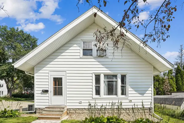309 W 12TH ST, Cedar Falls, IA 50613