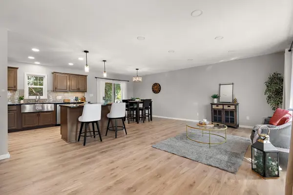9436 Verbena DR, Munster, IN 46321