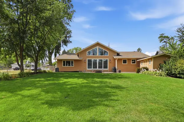 3635 Chelmsford RD NE, Saint Anthony, MN 55418