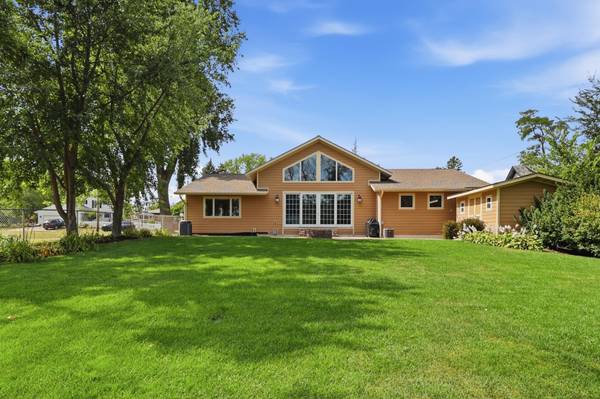 3635 Chelmsford RD NE, Saint Anthony, MN 55418