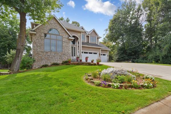 13985 42nd AVE N, Plymouth, MN 55446