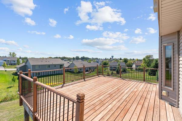 930 Aspen CIR, Watertown, MN 55388