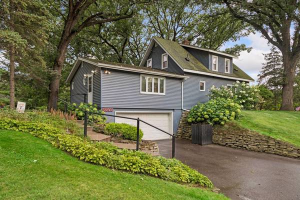 18503 Hanus RD, Minnetonka, MN 55345