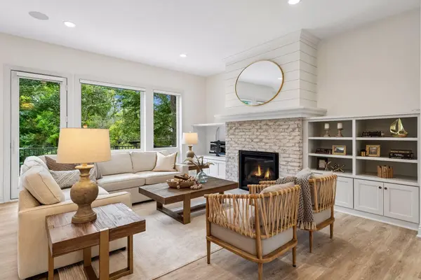 3419 Groveland LN, Minnetonka, MN 55345