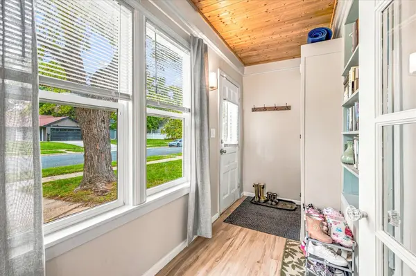 637 3rd AVE SW, Cambridge, MN 55008