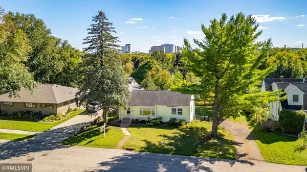 602 16th ST NW, Rochester, MN 55901