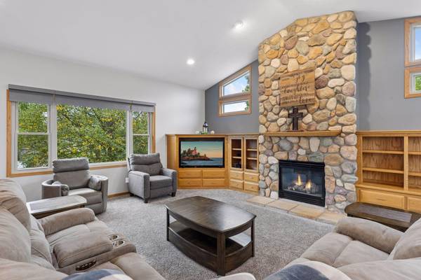 4181 Jason CT NE, Saint Michael, MN 55376