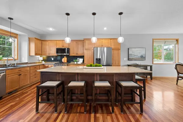 989 Danube AVE, Shakopee, MN 55379