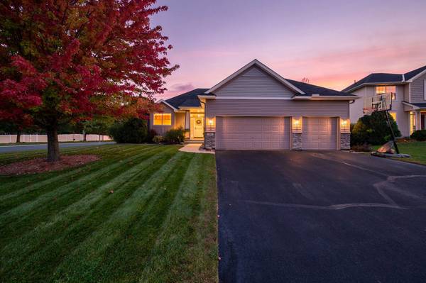 989 Danube AVE, Shakopee, MN 55379