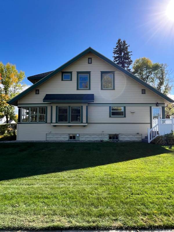 721 Main AVE N, Thief River Falls, MN 56701
