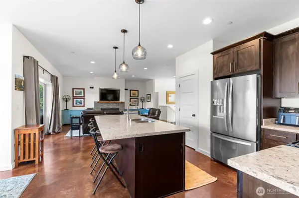 1325 Great Horned Owl LN, Oak Harbor, WA 98277