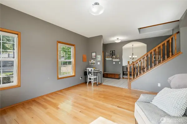 106 Owl Creek CT, Kelso, WA 98626
