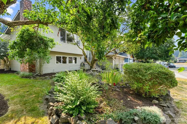 12817 48th DR SE, Everett, WA 98208