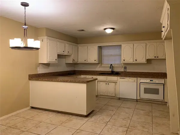 320 S Ranchwood Manor DR, Oklahoma City, OK 73139