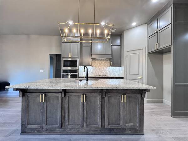 16024 Navarra WAY, Oklahoma City, OK 73170