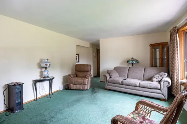 4810 W WILDFLOWER LN, Appleton, WI 54914
