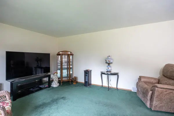 4810 W WILDFLOWER LN, Appleton, WI 54914