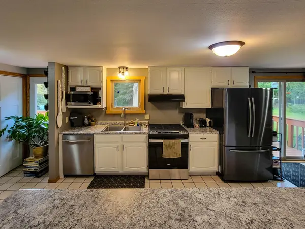 N9106 PAGEL RD, Iola, WI 54945-9766