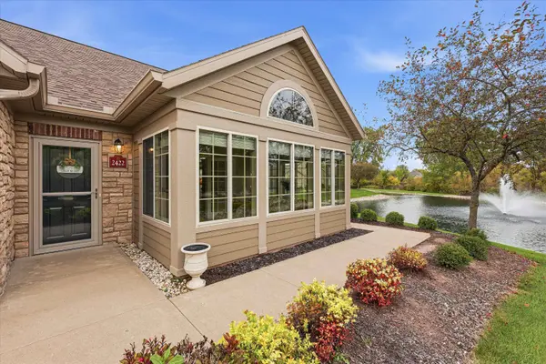 2422 E TUSCANY WAY, Appleton, WI 54913