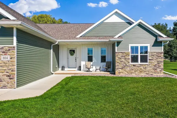 804 MOONBEAM LN, Francis Creek, WI 54214-9165