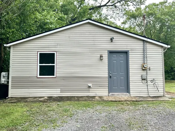 3051/2 Locust St #A, Clarksville, TN 37042
