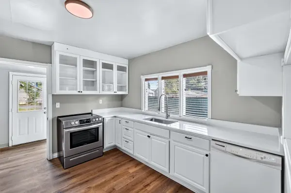 829 Crown Ave, Spokane, WA 99207