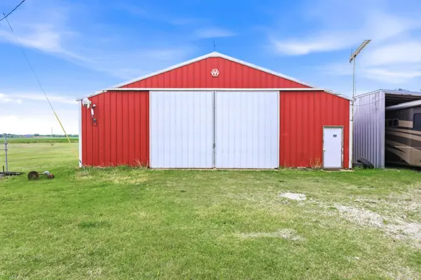 9693 NE 10th Ave, Murdock, KS 67111