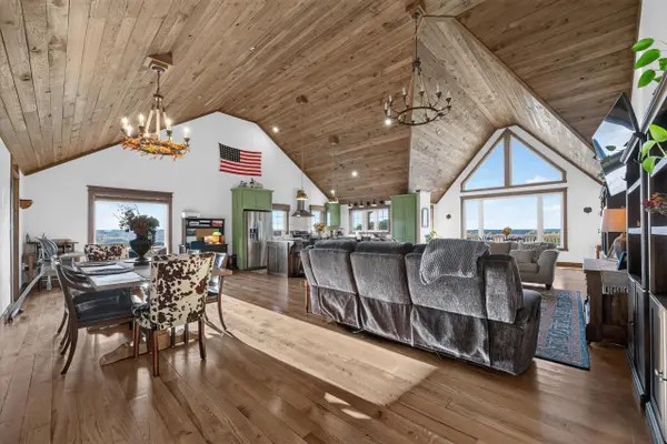 5460 State Highway Y, Hartville, MO 65667