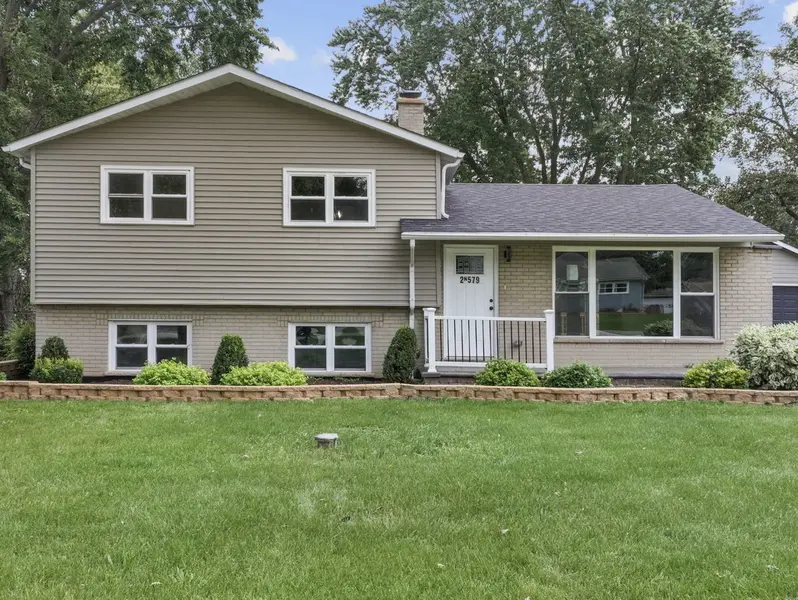 2N579 Diane AVE, Glen Ellyn, IL 60137