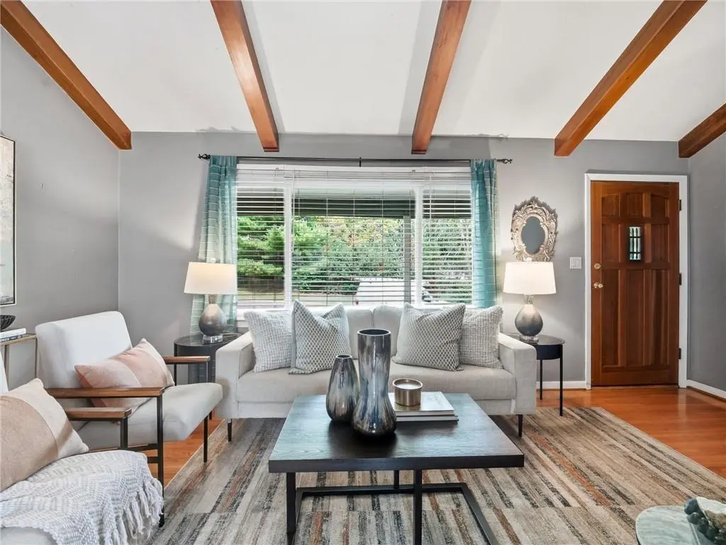 8133 W 93rd ST, Overland Park, KS 66212