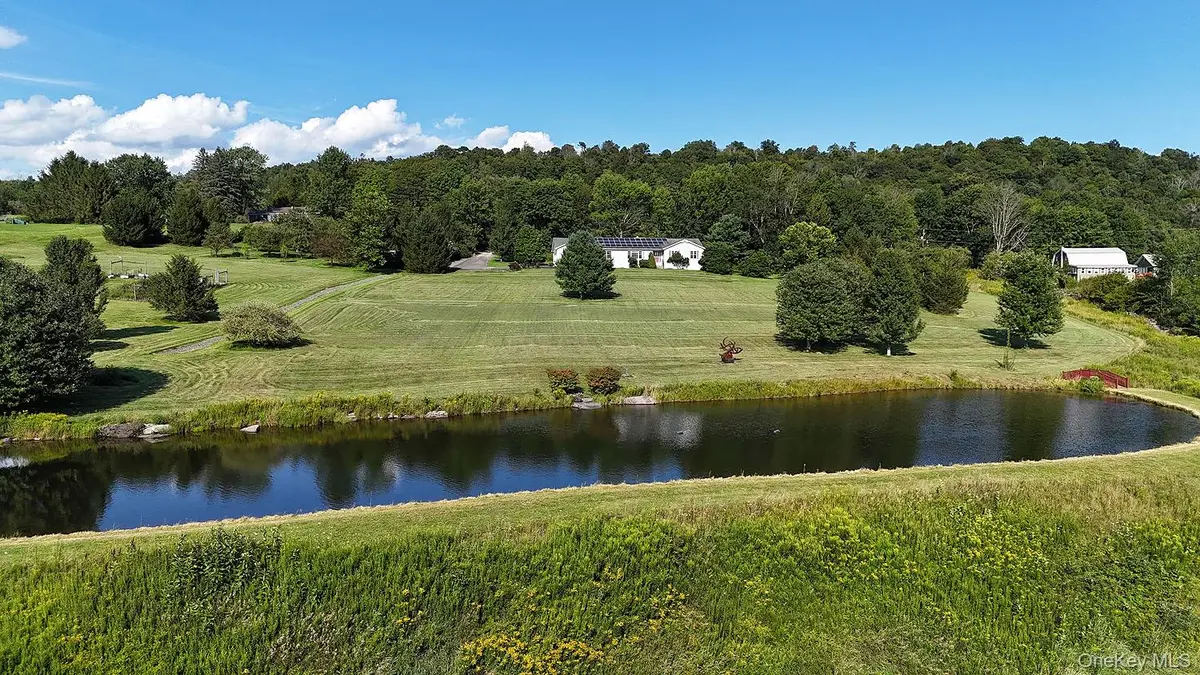 43 Schuman RD, Call Listing Agent, PA 18415